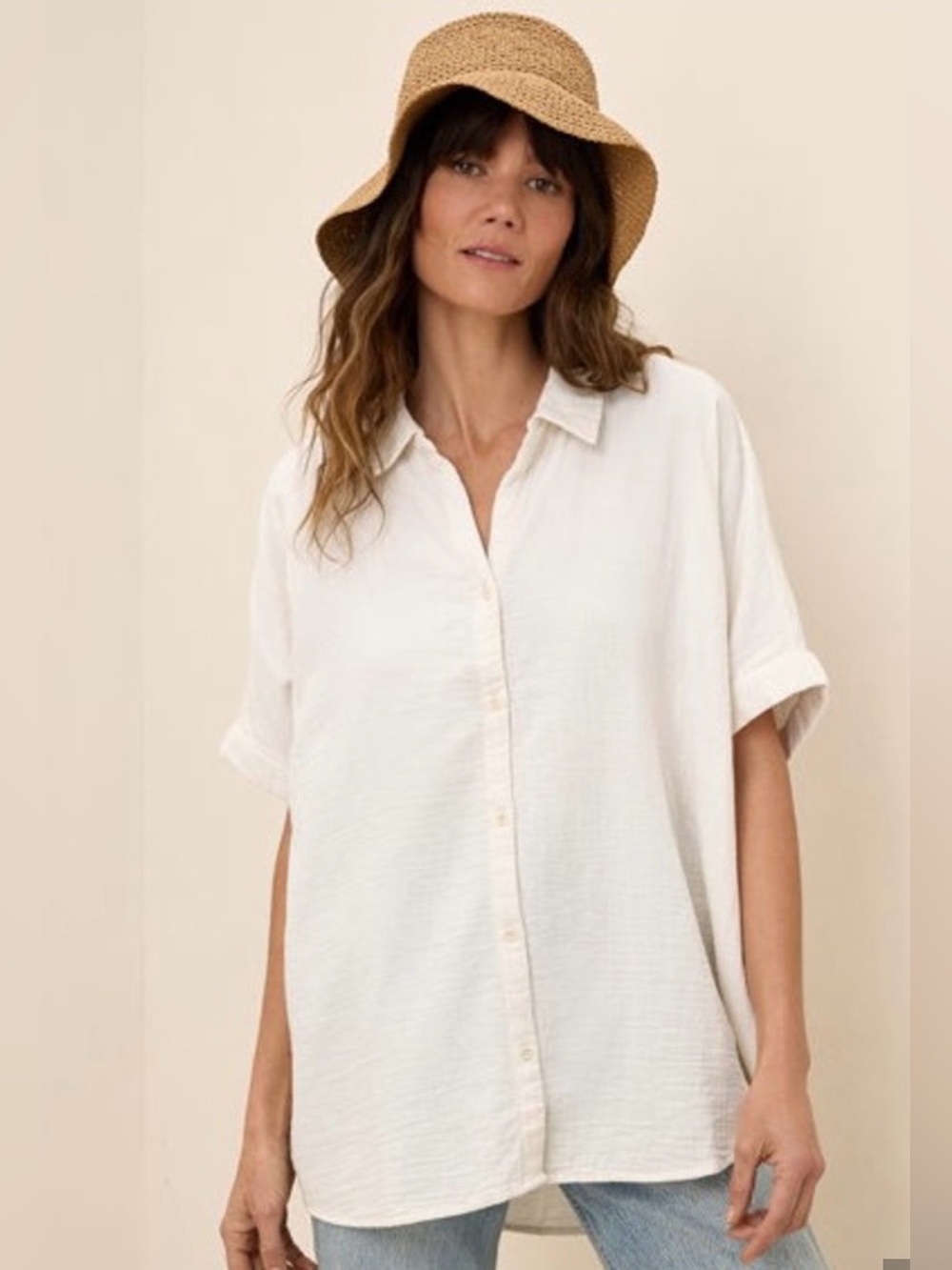 Pact. Coastal Double Gauze
Oversized Shirt. Sea Salt White.
Size Medium.